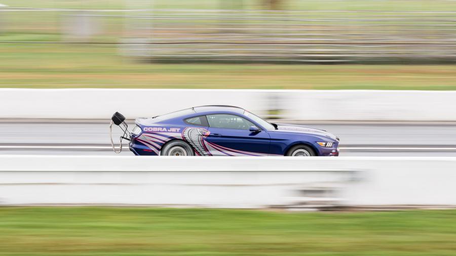  Ford Mustang Cobra Jet Drag Car 2016 года  (фото 11 из 17)
